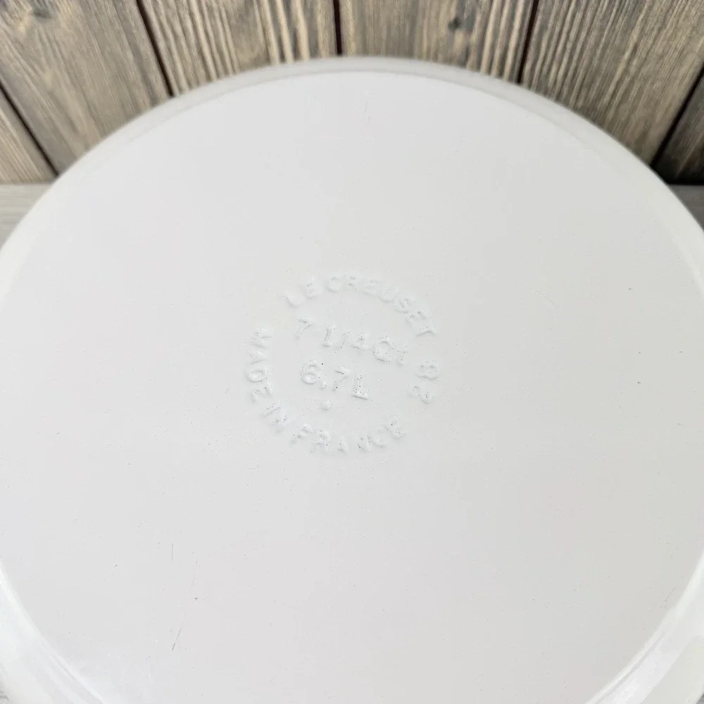 Le Creuset White 7.25qt #28 Cast Iron Dutch Oven Round France